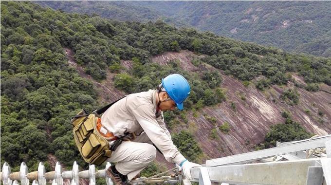 高空線路秋檢 確?？煽抗╇? /></a>
				<span>高空線路秋檢 確?？煽抗╇?/span>
			</li>
		</ul>
	</div>
	
	<div   class=