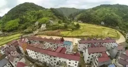 剛剛，2018中央一號(hào)文件發(fā)布，光伏扶貧助力致富