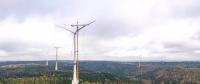 為風(fēng)力發(fā)電機(jī)加上個(gè)水泥罐，就能媲美馬斯克的100兆瓦時(shí)超級(jí)電池?!