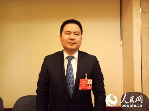 李正國委員：結(jié)合實(shí)際情況制定鄉(xiāng)村振興戰(zhàn)略