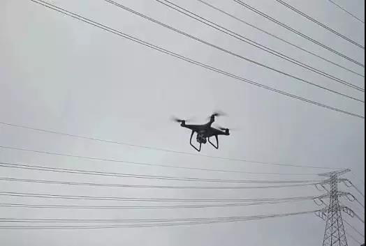 聽(tīng)說(shuō)最近輸電線路和鐵塔“火”啦！