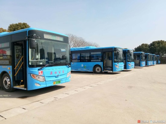 南京溧水16輛新能源公交車上路“開(kāi)跑”