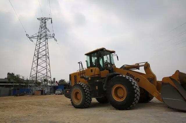 線路上裝了高清“電子眼”，專拍違章施工的你~
