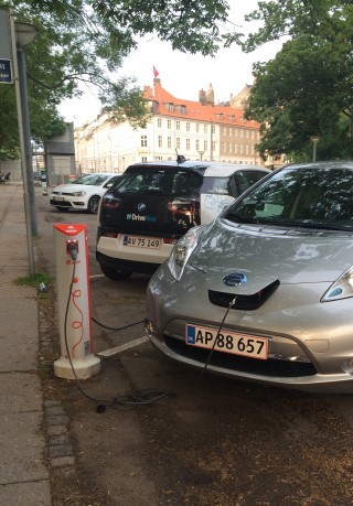 無線充電革命正悄悄萌芽 充電樁能否保其身？