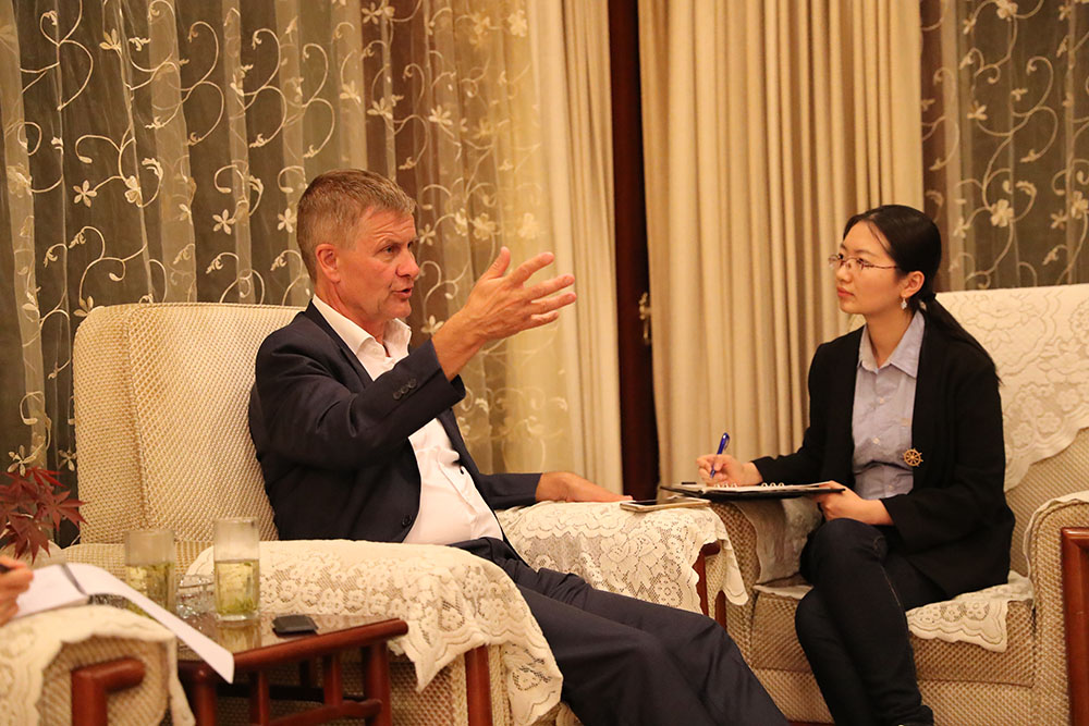 聯(lián)合國副秘書長索爾海姆接受本報(bào)專訪，力挺中國“洋垃圾”禁令