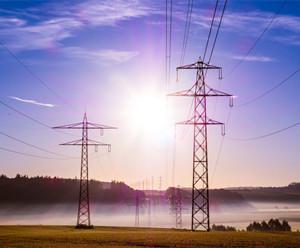 特高壓交流輸電：長(zhǎng)距離、大容量、低損耗、互聯(lián)互通