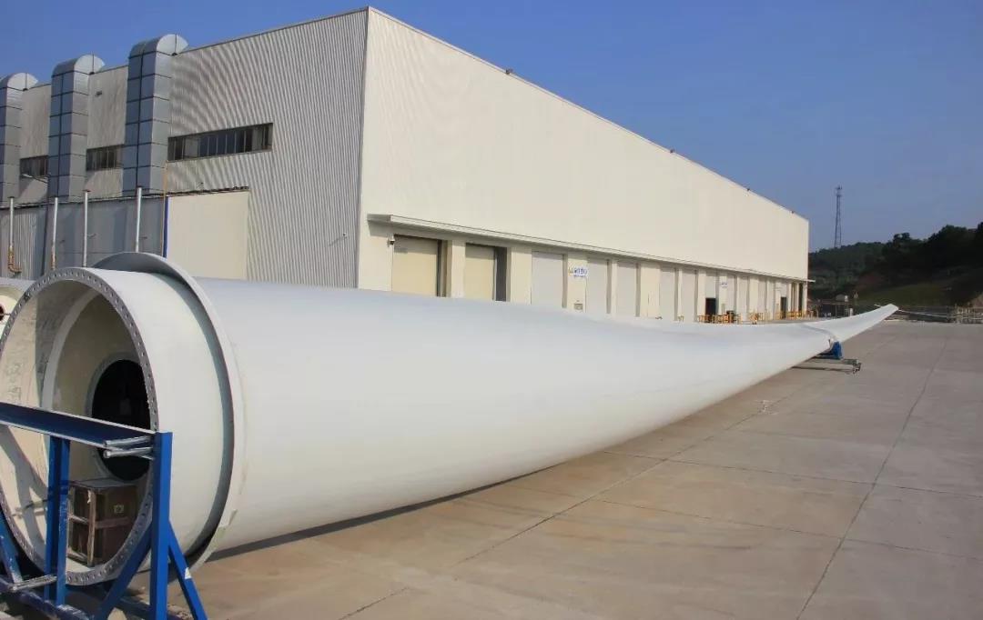 72米長、LCOE最低！國內(nèi)首款海陸兩用風電葉片成功下線