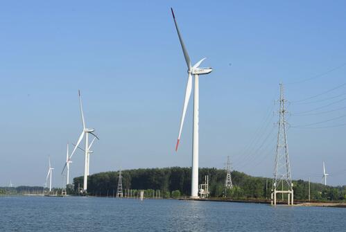 安徽首個湖面風電場發(fā)電量超過40億千瓦時
