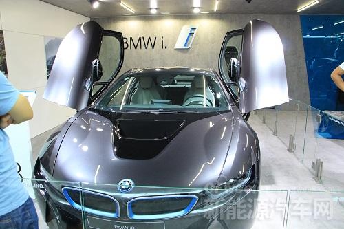 上海進(jìn)博會(huì)汽車科技前瞻：德系、美系、日韓同臺(tái)競技