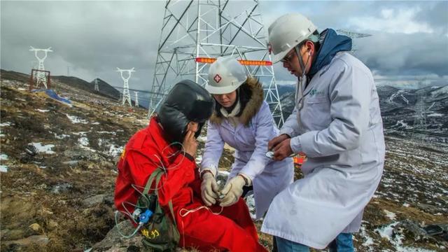 極限挑戰(zhàn)！這條“電力天路”正式投入運(yùn)營
