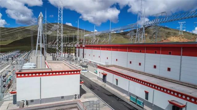 極限挑戰(zhàn)！這條“電力天路”正式投入運(yùn)營