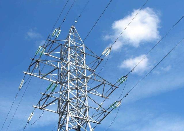 為什么高壓電線沒有絕緣外皮，雨天也不會出現(xiàn)電力故障呢？