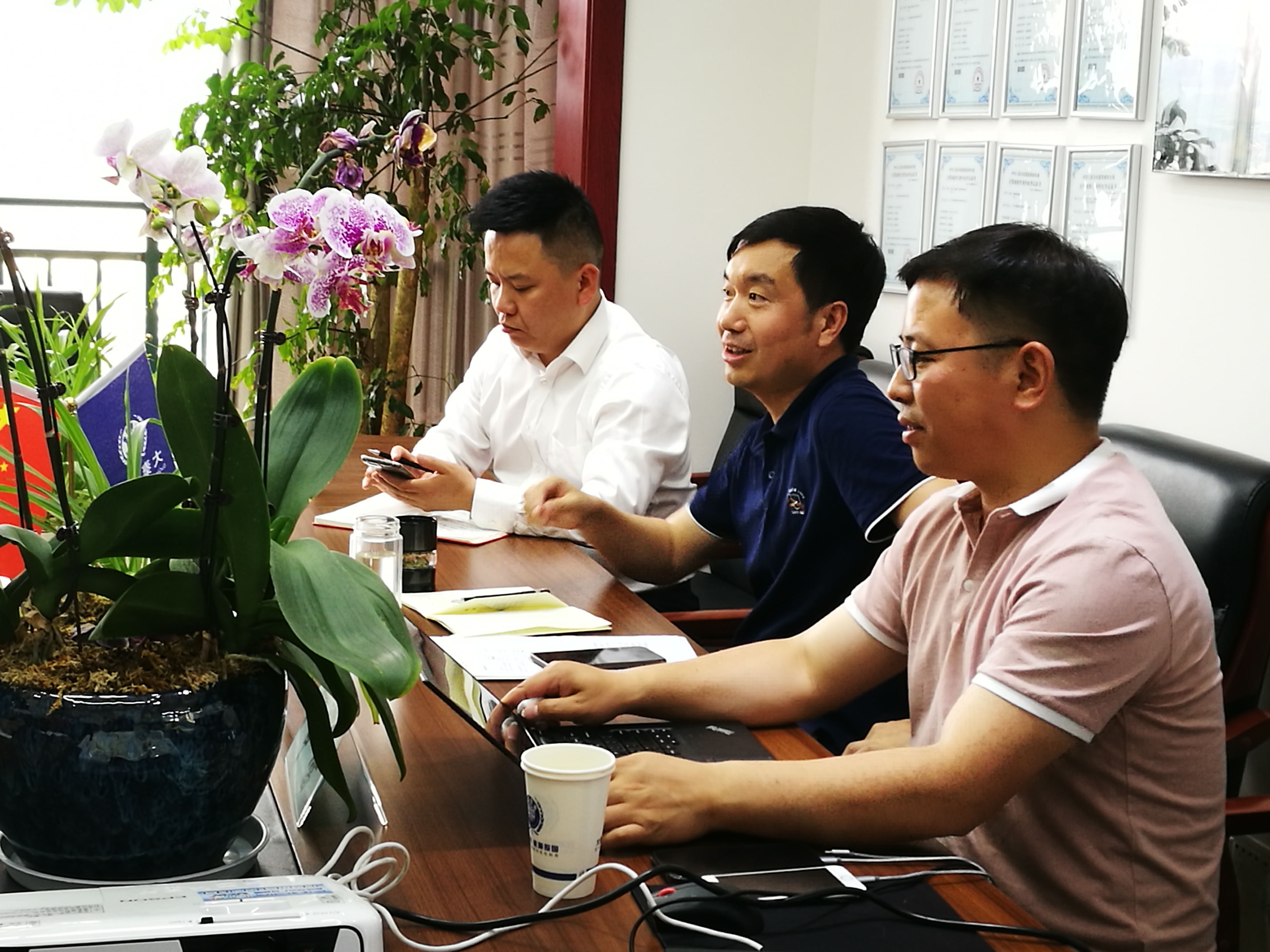 大秦電網(wǎng)廣招人才  提供可靠能源促經(jīng)濟(jì) 確保六穩(wěn)六保政策落地見(jiàn)效